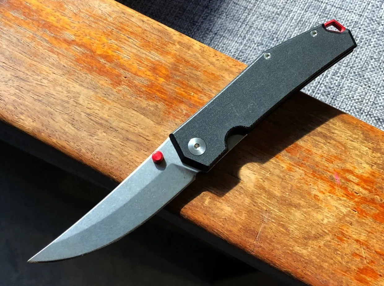 Ace Clyde Black G10